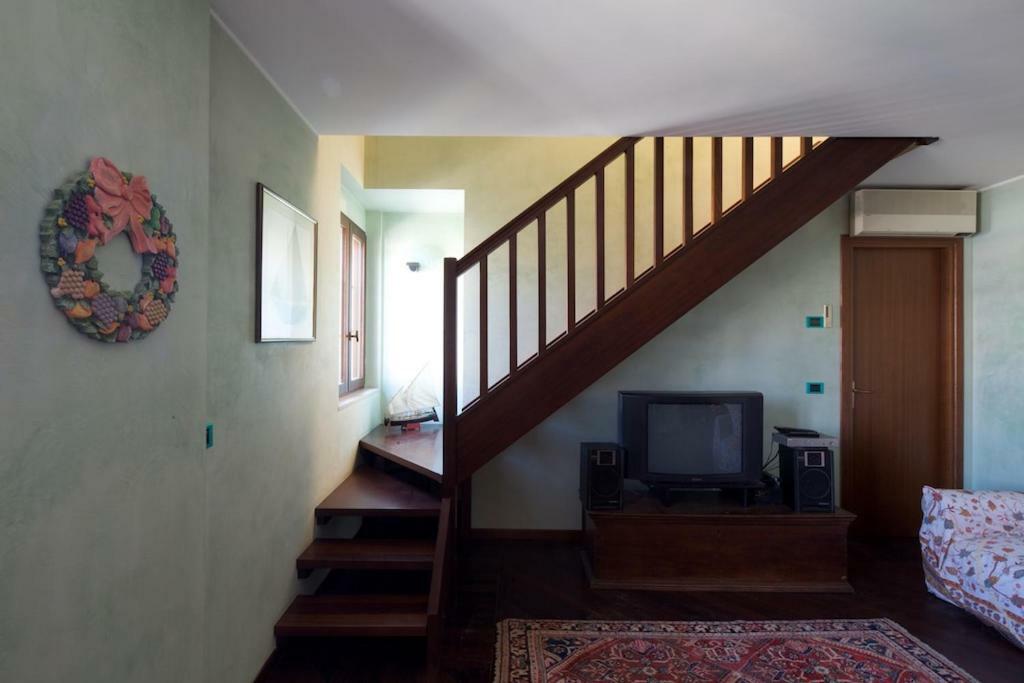 Appartement Old Harbour House à Grado Extérieur photo